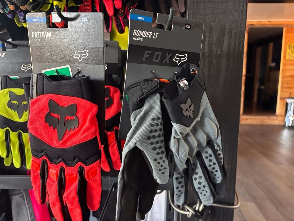 Fox Bomber LT Gloves